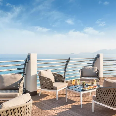 Grand فندق بيترا ليغوري