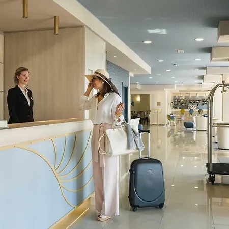 Grand Hotel 4*
